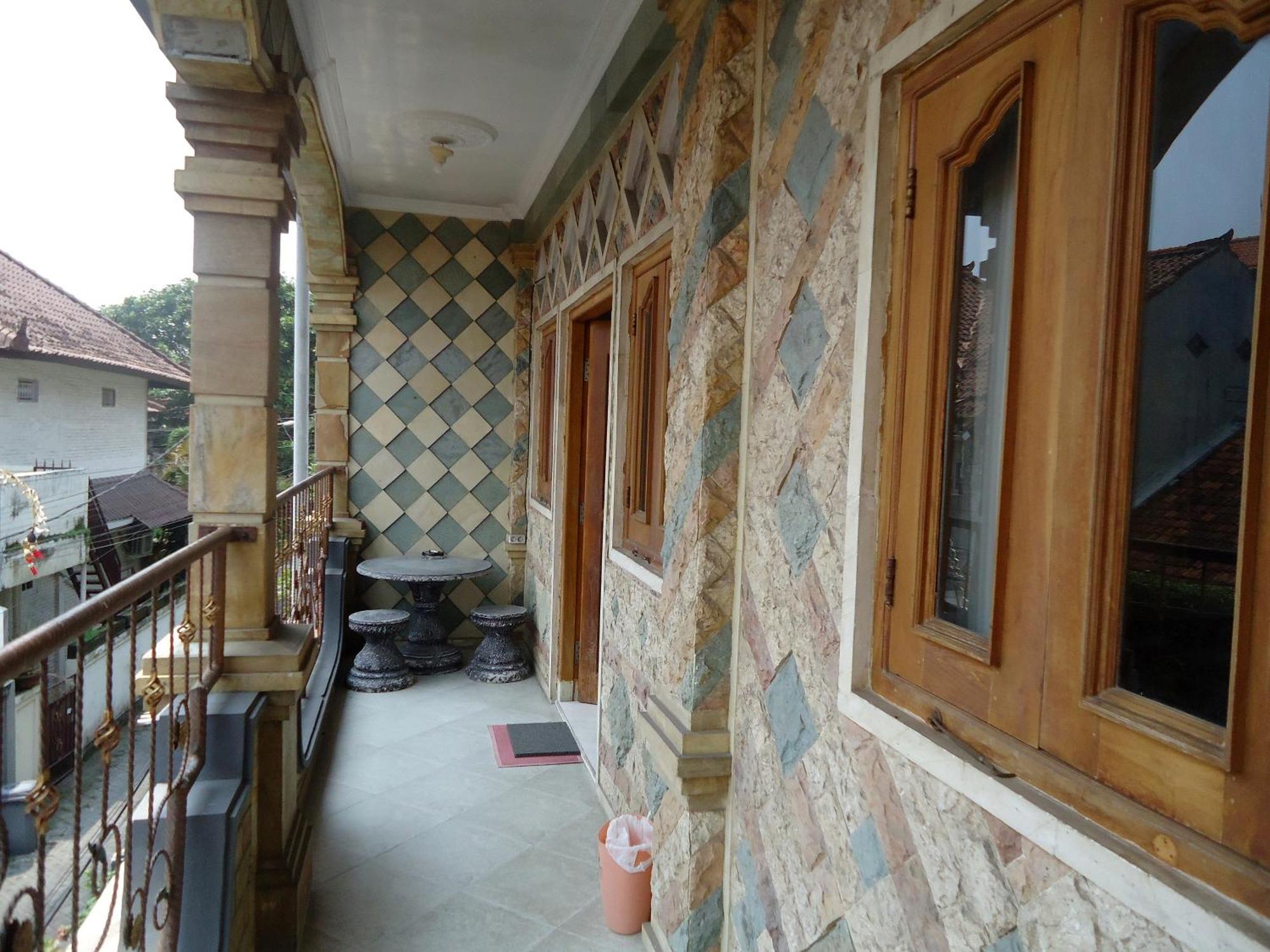 The Reinhold Guesthouse Bali Kerobokan Extérieur photo