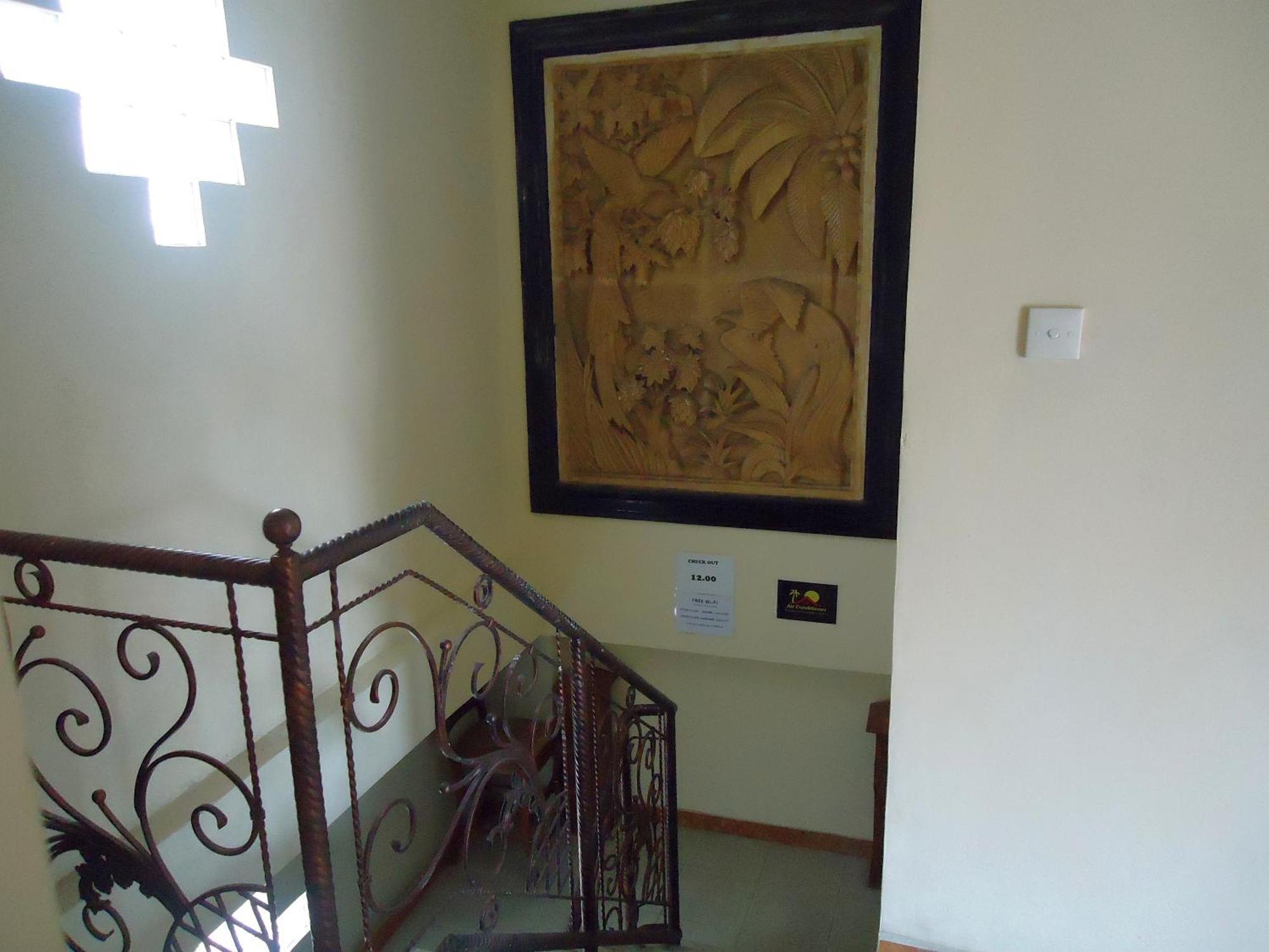 The Reinhold Guesthouse Bali Kerobokan Extérieur photo