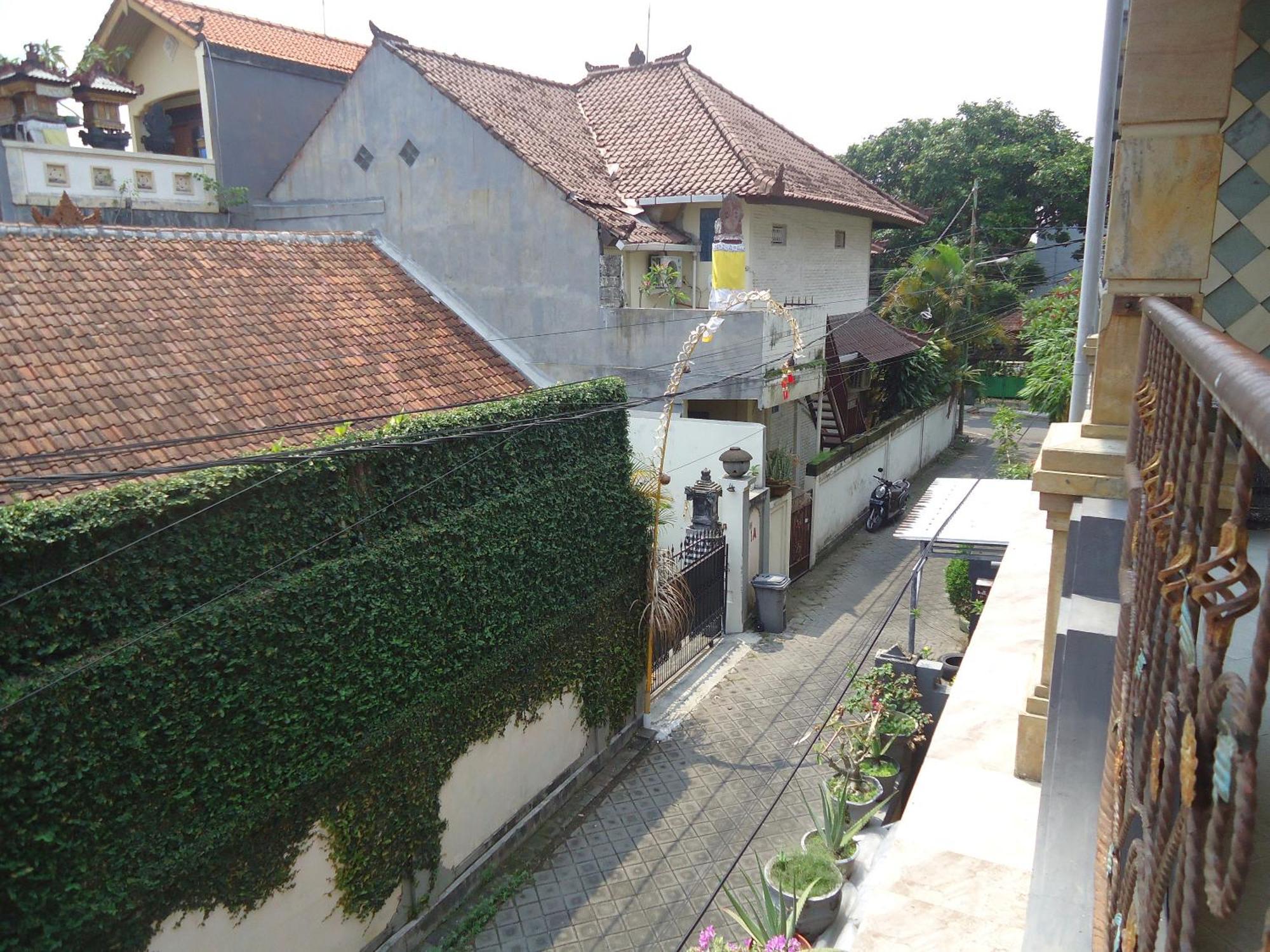 The Reinhold Guesthouse Bali Kerobokan Extérieur photo