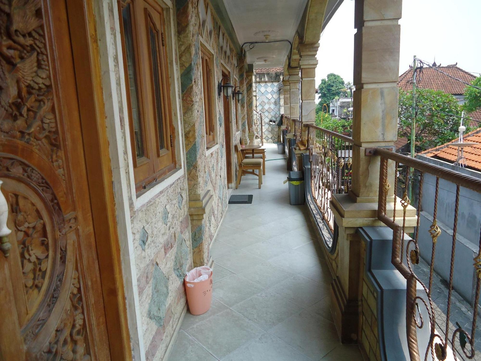 The Reinhold Guesthouse Bali Kerobokan Extérieur photo